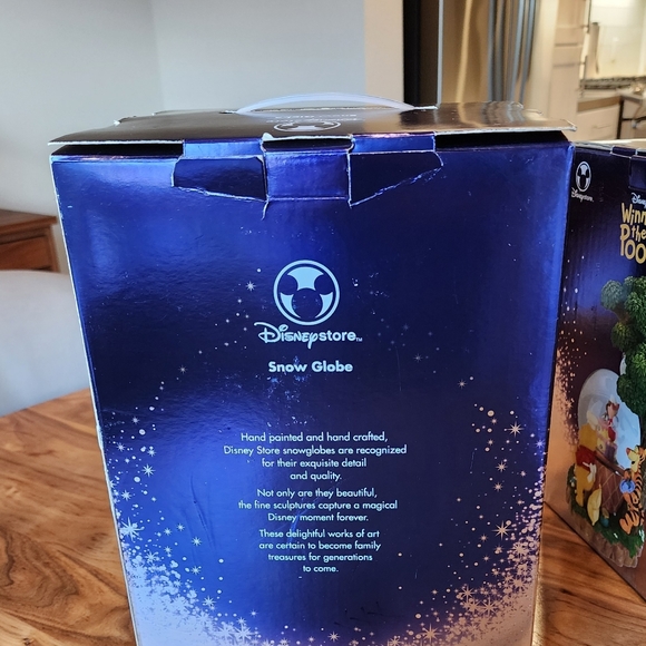 Disney Store Snow White Musical Snow globe "Somenday My Prince Will Come" 10 " - Picture 9 of 14